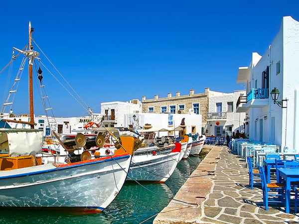 1__hamgardi_greece-island-hopping-paros