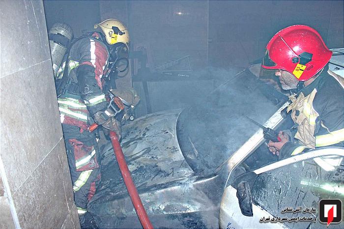 نجات دو بانوی میان سال در حادثه آتش سوزی یک ساختمان مسکونی 