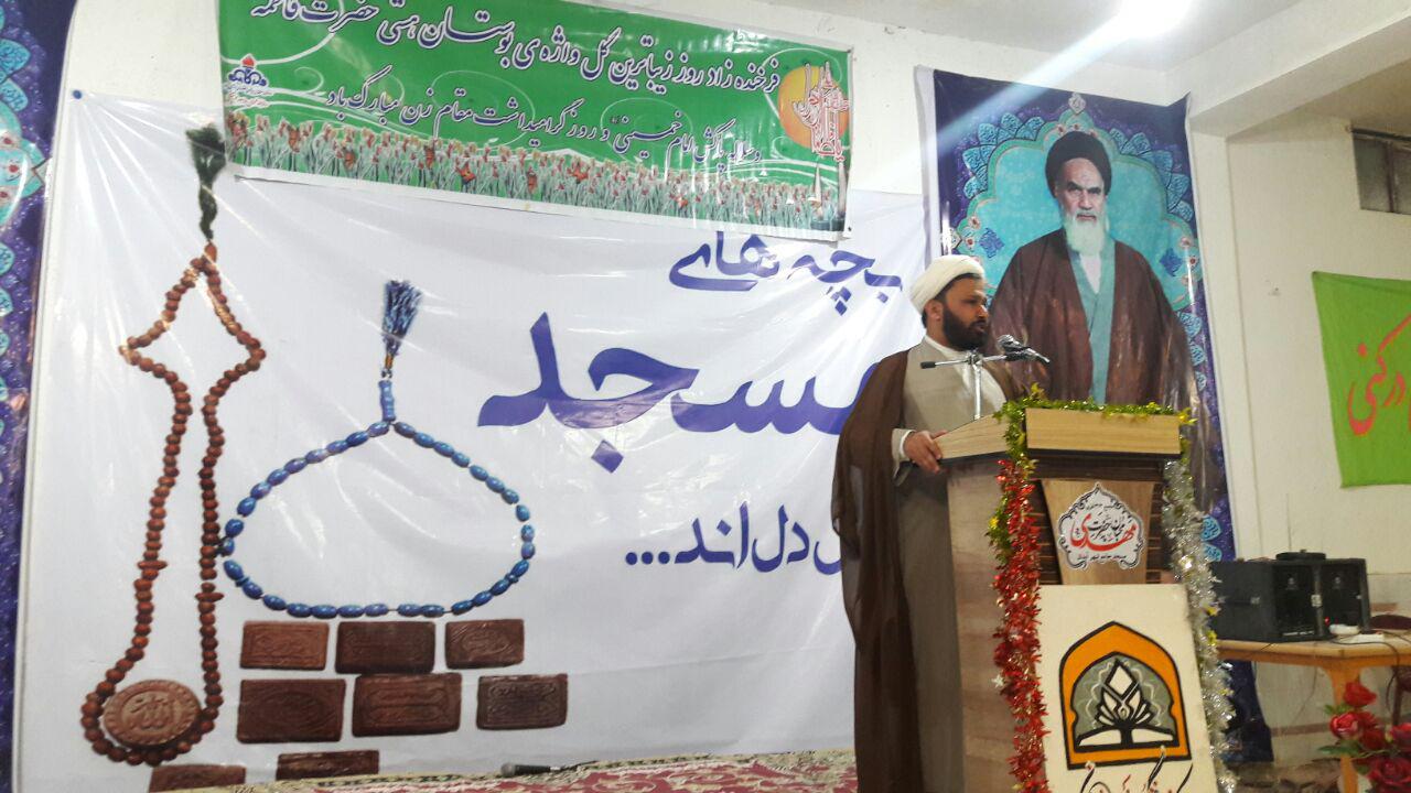 گزارش تصویری از برگزاری مراسم جشن باشکوه میلاد حضرت فاطمه زهرا (س) مسجد جامع آبدان