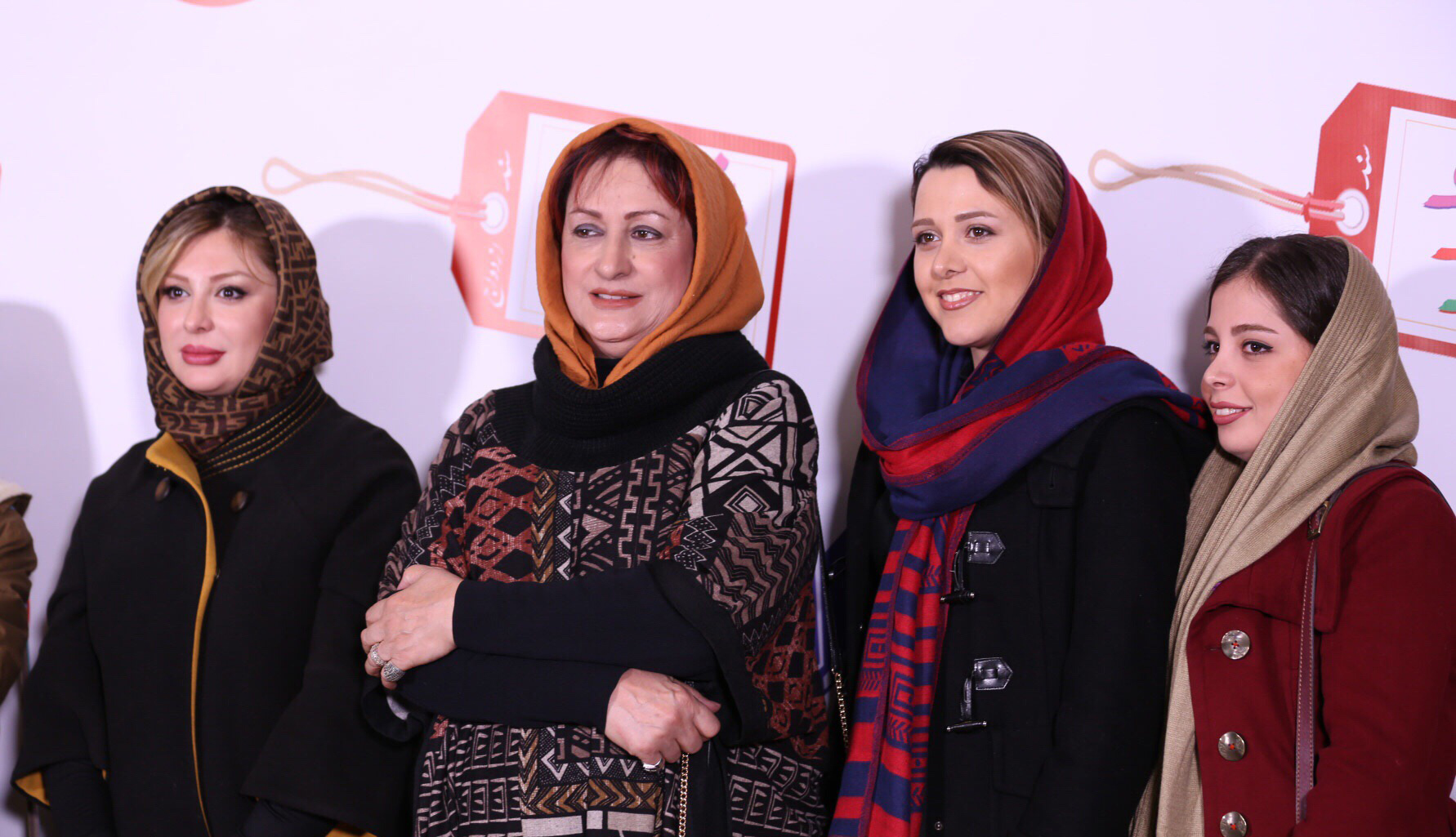 هنرمندان در اکران مردمی فیلم پسرعمو دخترعمو/تیپ بازیگر مشهور در دوران بارداری