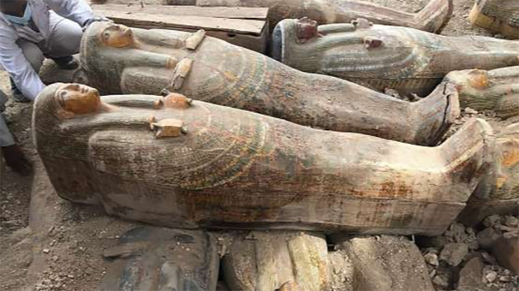 کشف تابوت‌های چوبی باستانی از شهر مردگان مصر