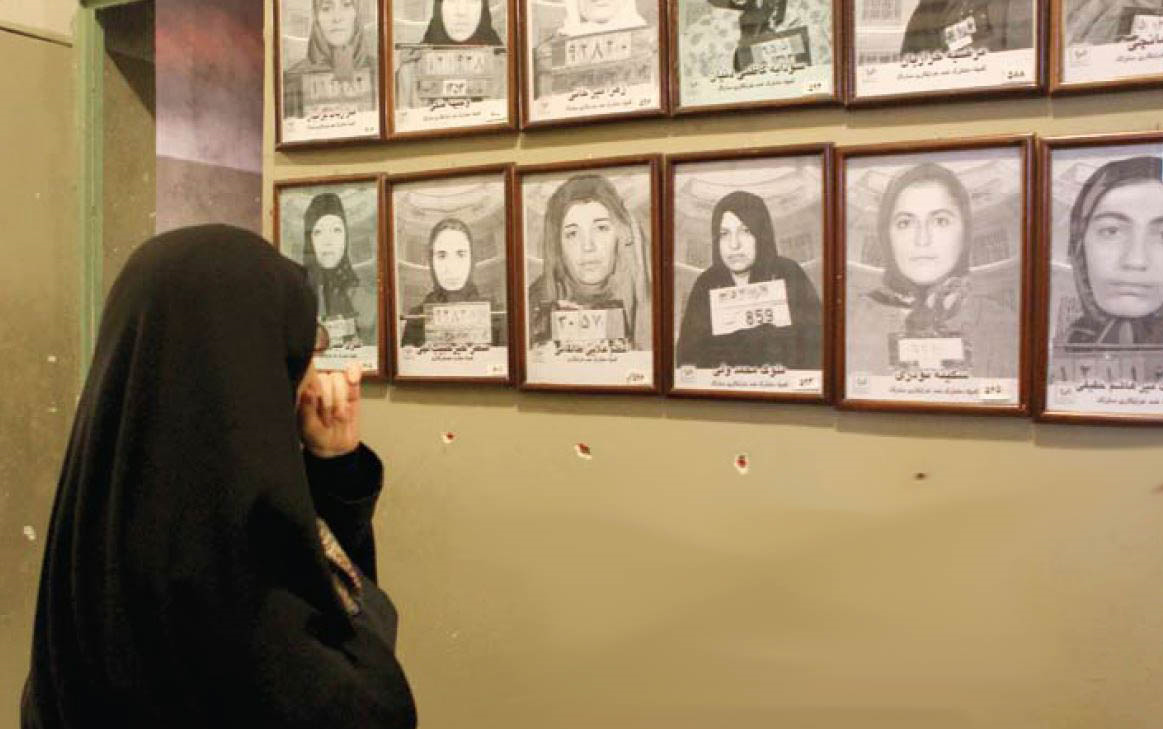 ناگفته‌های زنی که مقابل ساواک ایستاد/ از حبس در سیاهچال تا شکنجه‌های وحشتناک