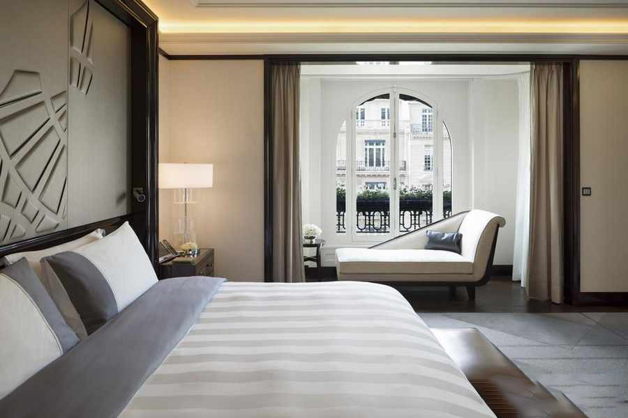 هتلی در پاریس 