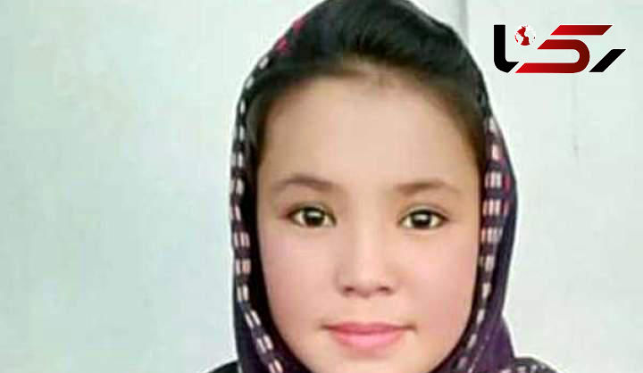 دار زدن کبری رضایی 14 ساله با چادر در مقابل خانه اش + عکس
