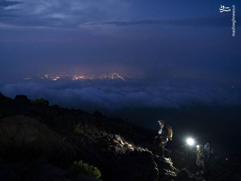 طلوع آفتاب بر فراز کوه فیجی‎ +تصاویر