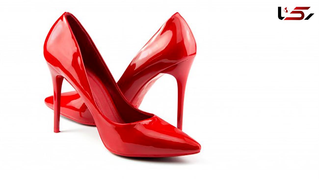 جنجال رژه با کفش پاشنه بلند زنانه در ارتش اوکراین/ آزار از نوع دیگر ! +عکس