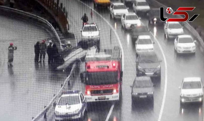 واژگونی وحشتناک پراید در اتوبان امام علی تهران +عکس