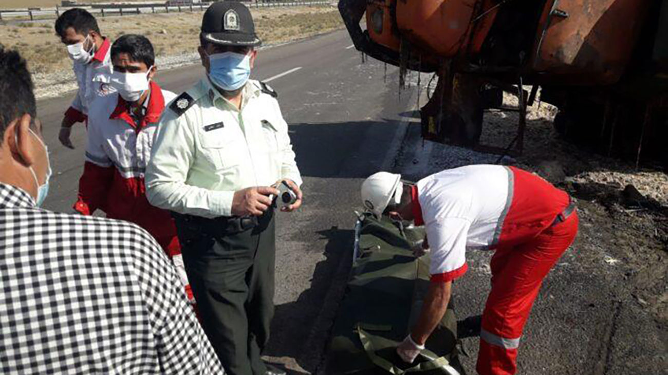 واژگونی کامیون بنز شش چرخ در آذرشهر یک کشته برجای گذاشت