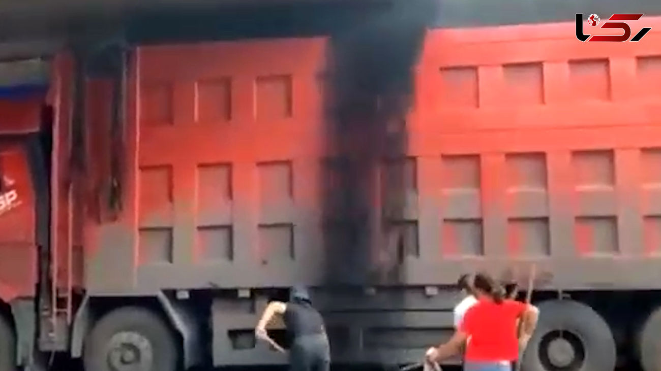 جمع آوری سرریز زغال سنگ توسط زنان چینی + فیلم