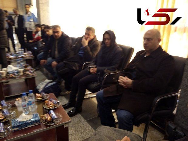 خانواده دختران ترک در فرودگاه شهر کرد / کار انتقال اجساد امروز به پایان می رسد +عکس