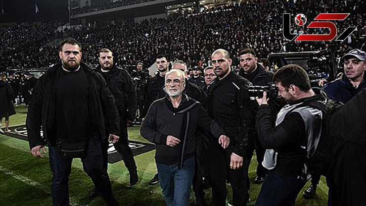  عکسی از مرد هفت تیرکش  در مسابقه  فوتبالی که مسعود شجاعی حضور داشت! + تصویر